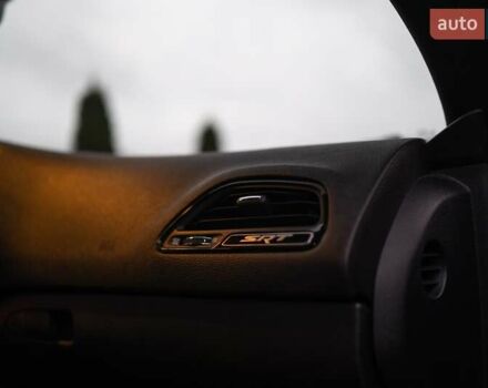 Красный Додж Челенджер, объемом двигателя 6.42 л и пробегом 76 тыс. км за 37000 $, фото 17 на Automoto.ua