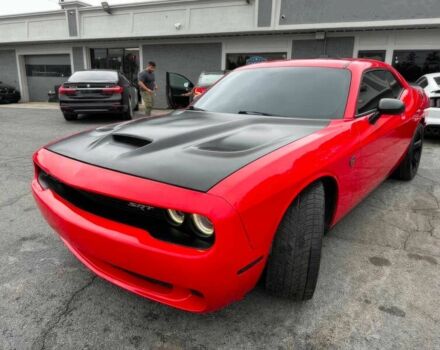 Додж Челенджер 2017 в Киеве на Automoto.ua Красный Додж Челенджер, объемом двигателя 6.2 л и пробегом 61 тыс. км за 9500 $, фото 2 на Automoto.ua