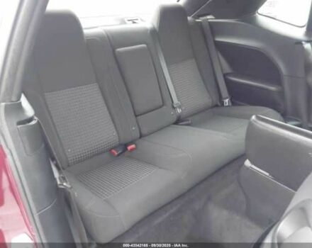 Додж Челенджер 2018 в Ровно на Automoto.ua Красный Додж Челенджер, объемом двигателя 3.6 л и пробегом 84 тыс. км за 4500 $, фото 7 на Automoto.ua