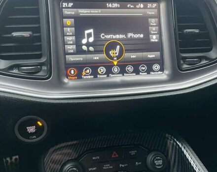 Красный Додж Челенджер, объемом двигателя 3.6 л и пробегом 124 тыс. км за 20500 $, фото 14 на Automoto.ua