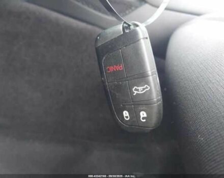 Додж Челенджер 2018 в Ровно на Automoto.ua Красный Додж Челенджер, объемом двигателя 3.6 л и пробегом 84 тыс. км за 4500 $, фото 10 на Automoto.ua