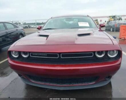 Додж Челенджер 2018 в Ровно на Automoto.ua Красный Додж Челенджер, объемом двигателя 3.6 л и пробегом 84 тыс. км за 4500 $, фото 12 на Automoto.ua