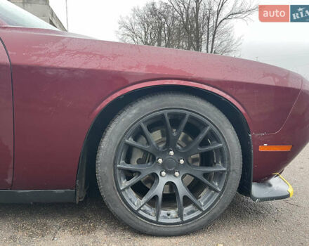 Красный Додж Челенджер, объемом двигателя 3.6 л и пробегом 124 тыс. км за 20500 $, фото 4 на Automoto.ua