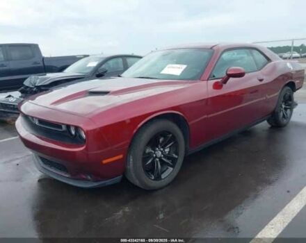 Додж Челенджер 2018 в Ровно на Automoto.ua Красный Додж Челенджер, объемом двигателя 3.6 л и пробегом 84 тыс. км за 4500 $, фото 1 на Automoto.ua