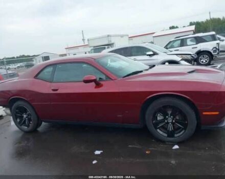 Додж Челенджер 2018 в Ровно на Automoto.ua Красный Додж Челенджер, объемом двигателя 3.6 л и пробегом 84 тыс. км за 4500 $, фото 13 на Automoto.ua