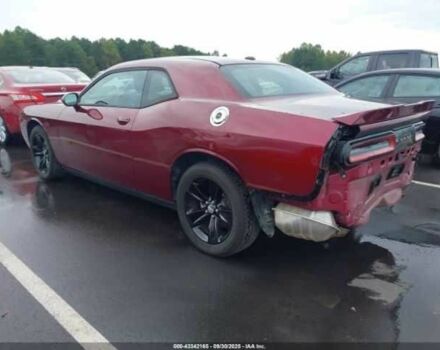 Додж Челенджер 2018 в Ровно на Automoto.ua Красный Додж Челенджер, объемом двигателя 3.6 л и пробегом 84 тыс. км за 4500 $, фото 2 на Automoto.ua