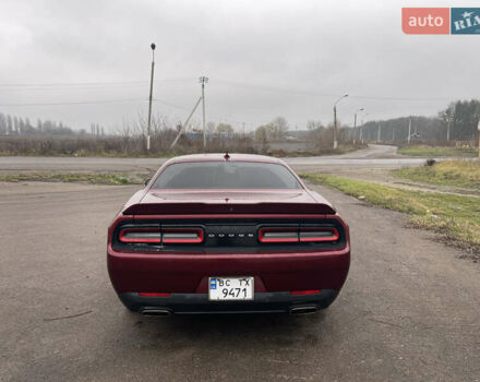 Красный Додж Челенджер, объемом двигателя 3.6 л и пробегом 124 тыс. км за 20500 $, фото 5 на Automoto.ua