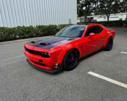 Красный Додж Челенджер, объемом двигателя 6.2 л и пробегом 41 тыс. км за 11200 $, фото 2 на Automoto.ua