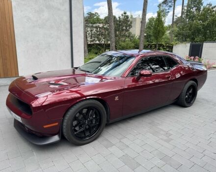 Красный Додж Челенджер, объемом двигателя 6.4 л и пробегом 66 тыс. км за 39000 $, фото 2 на Automoto.ua