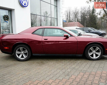 Красный Додж Челенджер, объемом двигателя 3.6 л и пробегом 13 тыс. км за 19999 $, фото 8 на Automoto.ua