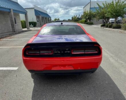 Красный Додж Челенджер, объемом двигателя 6.2 л и пробегом 41 тыс. км за 11200 $, фото 6 на Automoto.ua