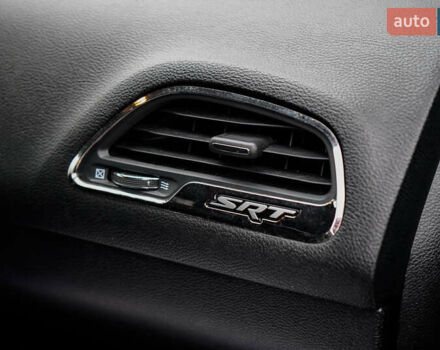 Красный Додж Челенджер, объемом двигателя 3.6 л и пробегом 13 тыс. км за 19999 $, фото 24 на Automoto.ua