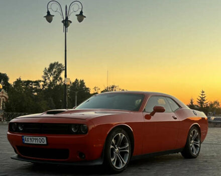 Додж Челенджер 2019 в Харькове на Automoto.ua Красный Додж Челенджер, объемом двигателя 5.65 л и пробегом 131 тыс. км за 29500 $, фото 2 на Automoto.ua