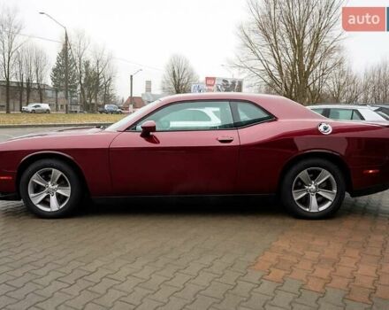 Красный Додж Челенджер, объемом двигателя 3.6 л и пробегом 8 тыс. км за 19999 $, фото 4 на Automoto.ua