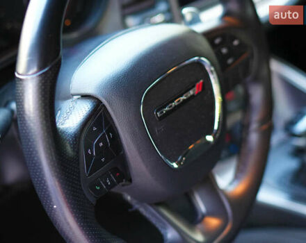 Красный Додж Челенджер, объемом двигателя 5.65 л и пробегом 32 тыс. км за 23900 $, фото 7 на Automoto.ua