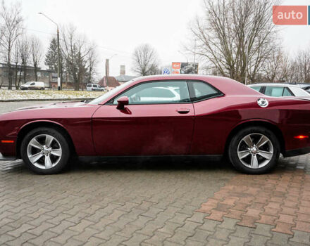 Красный Додж Челенджер, объемом двигателя 3.6 л и пробегом 13 тыс. км за 19999 $, фото 3 на Automoto.ua