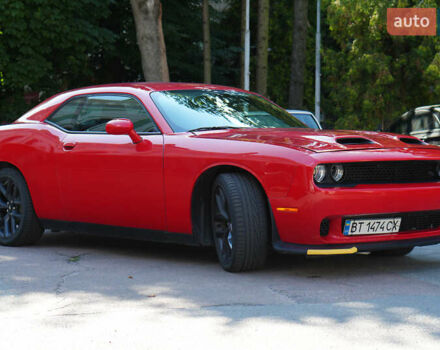 Красный Додж Челенджер, объемом двигателя 5.65 л и пробегом 32 тыс. км за 23900 $, фото 10 на Automoto.ua