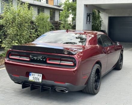 Красный Додж Челенджер, объемом двигателя 6.4 л и пробегом 66 тыс. км за 39000 $, фото 5 на Automoto.ua