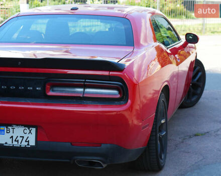 Красный Додж Челенджер, объемом двигателя 5.65 л и пробегом 32 тыс. км за 23900 $, фото 15 на Automoto.ua