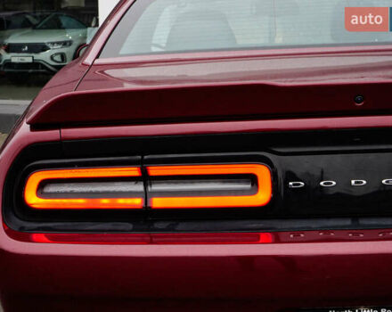 Красный Додж Челенджер, объемом двигателя 3.6 л и пробегом 8 тыс. км за 19999 $, фото 32 на Automoto.ua