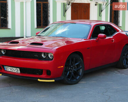 Красный Додж Челенджер, объемом двигателя 5.65 л и пробегом 32 тыс. км за 23900 $, фото 5 на Automoto.ua