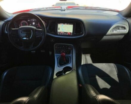 Додж Челенджер 2019 в Киеве на Automoto.ua Красный Додж Челенджер, объемом двигателя 6.4 л и пробегом 48 тыс. км за 16200 $, фото 9 на Automoto.ua