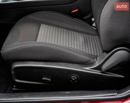 Красный Додж Челенджер, объемом двигателя 3.6 л и пробегом 13 тыс. км за 19999 $, фото 15 на Automoto.ua