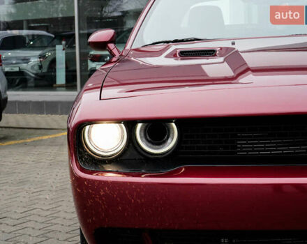 Красный Додж Челенджер, объемом двигателя 3.6 л и пробегом 8 тыс. км за 19999 $, фото 1 на Automoto.ua