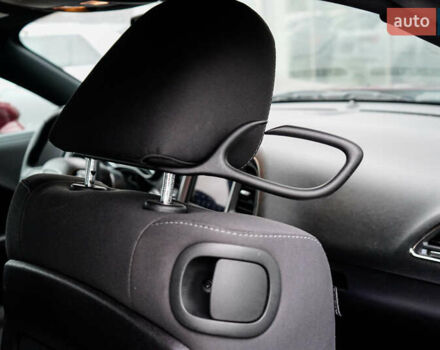 Красный Додж Челенджер, объемом двигателя 3.6 л и пробегом 8 тыс. км за 19999 $, фото 31 на Automoto.ua