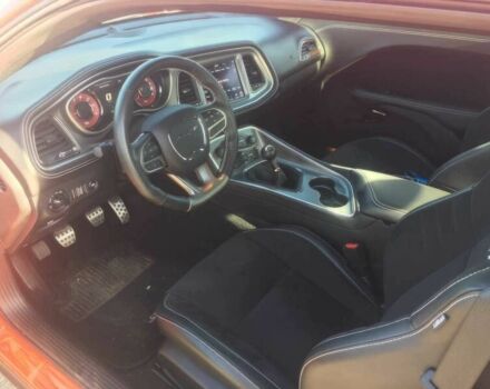 Додж Челенджер 2020 в Киеве на Automoto.ua Красный Додж Челенджер, объемом двигателя 6.2 л и пробегом 38 тыс. км за 12100 $, фото 9 на Automoto.ua