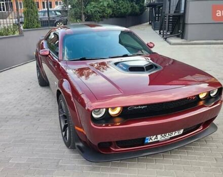 Красный Додж Челенджер, объемом двигателя 6.42 л и пробегом 34 тыс. км за 45900 $, фото 13 на Automoto.ua