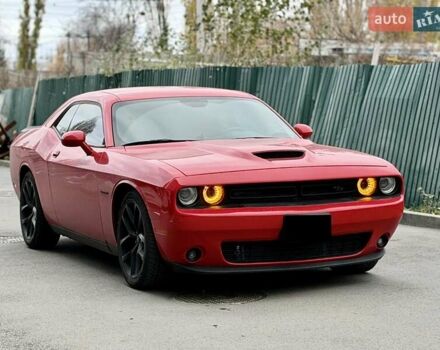 Червоний Додж Challenger, об'ємом двигуна 5.65 л та пробігом 56 тис. км за 28500 $, фото 2 на Automoto.ua