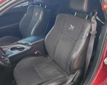 Червоний Додж Challenger, об'ємом двигуна 6.42 л та пробігом 34 тис. км за 43500 $, фото 23 на Automoto.ua