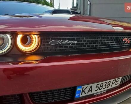 Красный Додж Челенджер, объемом двигателя 6.42 л и пробегом 34 тыс. км за 45900 $, фото 1 на Automoto.ua