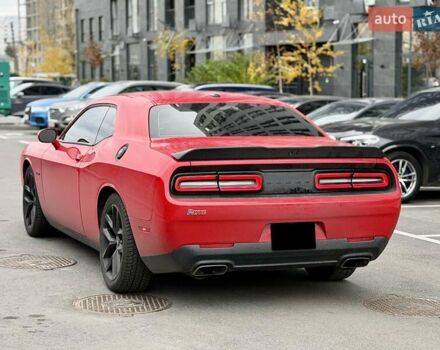 Червоний Додж Challenger, об'ємом двигуна 5.65 л та пробігом 56 тис. км за 28500 $, фото 6 на Automoto.ua