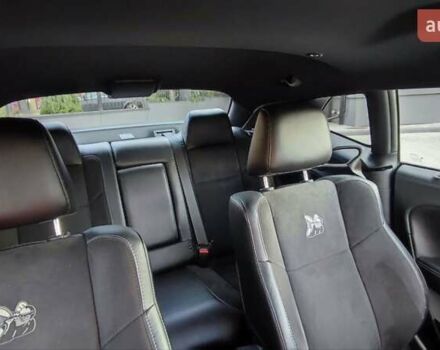 Красный Додж Челенджер, объемом двигателя 6.42 л и пробегом 34 тыс. км за 45900 $, фото 24 на Automoto.ua