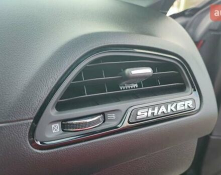 Красный Додж Челенджер, объемом двигателя 6.42 л и пробегом 34 тыс. км за 45900 $, фото 27 на Automoto.ua