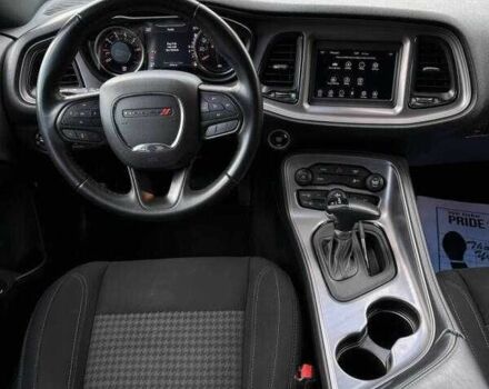 Красный Додж Челенджер, объемом двигателя 3.6 л и пробегом 16 тыс. км за 10500 $, фото 8 на Automoto.ua