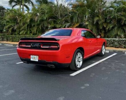 Красный Додж Челенджер, объемом двигателя 3.6 л и пробегом 16 тыс. км за 10500 $, фото 4 на Automoto.ua