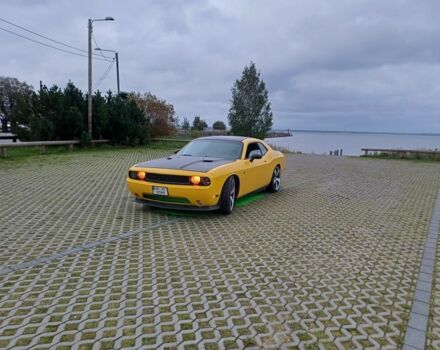 Червоний Додж Challenger, об'ємом двигуна 3.6 л та пробігом 260 тис. км за 12500 $, фото 1 на Automoto.ua