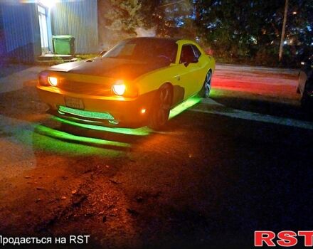 Красный Додж Челенджер, объемом двигателя 3.6 л и пробегом 1100 тыс. км за 12500 $, фото 1 на Automoto.ua