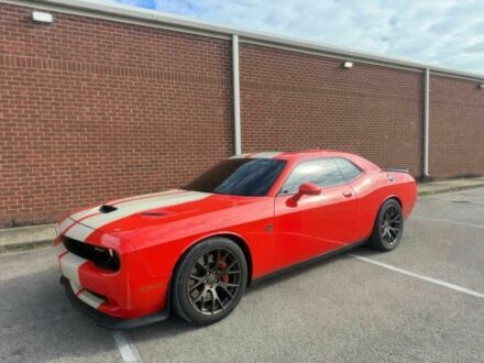 Красный Додж Челенджер, объемом двигателя 6.2 л и пробегом 79 тыс. км за 15200 $, фото 1 на Automoto.ua