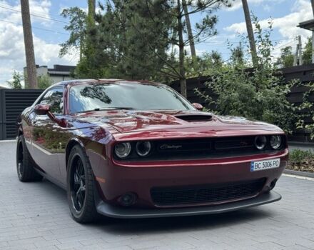 Красный Додж Челенджер, объемом двигателя 6.4 л и пробегом 66 тыс. км за 39000 $, фото 1 на Automoto.ua