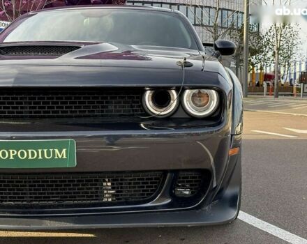 Додж Челенджер, объемом двигателя 6.4 л и пробегом 108 тыс. км за 25999 $, фото 3 на Automoto.ua