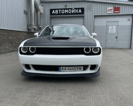 Додж Челенджер, объемом двигателя 5.65 л и пробегом 35 тыс. км за 29900 $, фото 2 на Automoto.ua