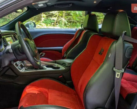 Додж Челенджер, объемом двигателя 6.42 л и пробегом 0 тыс. км за 70000 $, фото 4 на Automoto.ua