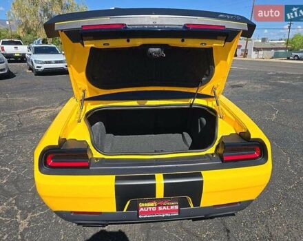 Жовтий Додж Challenger, об'ємом двигуна 6.2 л та пробігом 15 тис. км за 22000 $, фото 8 на Automoto.ua