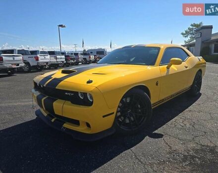 Жовтий Додж Challenger, об'ємом двигуна 6.2 л та пробігом 15 тис. км за 22000 $, фото 2 на Automoto.ua
