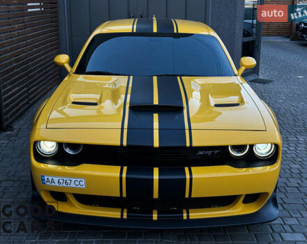 Желтый Додж Челенджер, объемом двигателя 7 л и пробегом 29 тыс. км за 65000 $, фото 6 на Automoto.ua