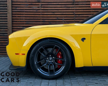 Желтый Додж Челенджер, объемом двигателя 7 л и пробегом 29 тыс. км за 65000 $, фото 12 на Automoto.ua